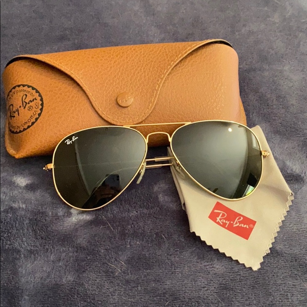 Ray•Ban aviator sunglasses
